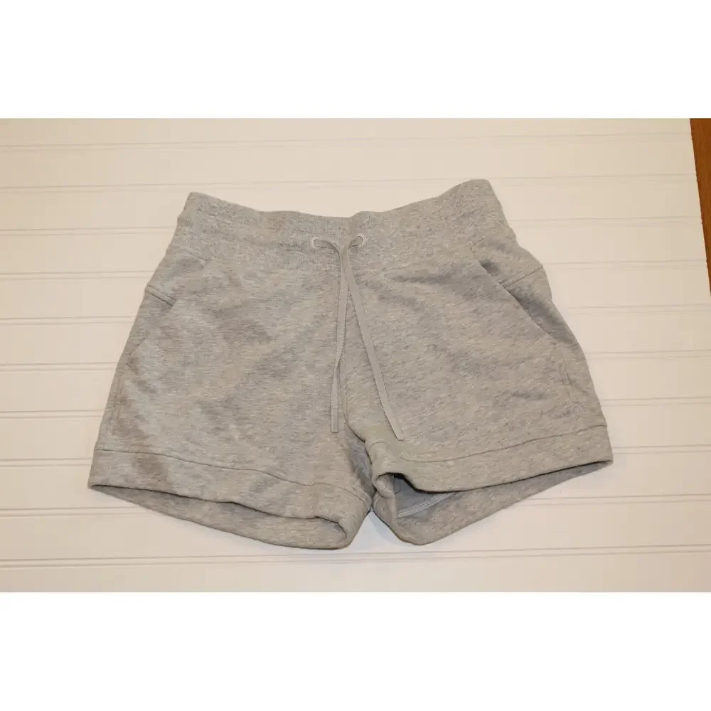 lululemon athletica Light Gray Warm Down Shorts (4”)